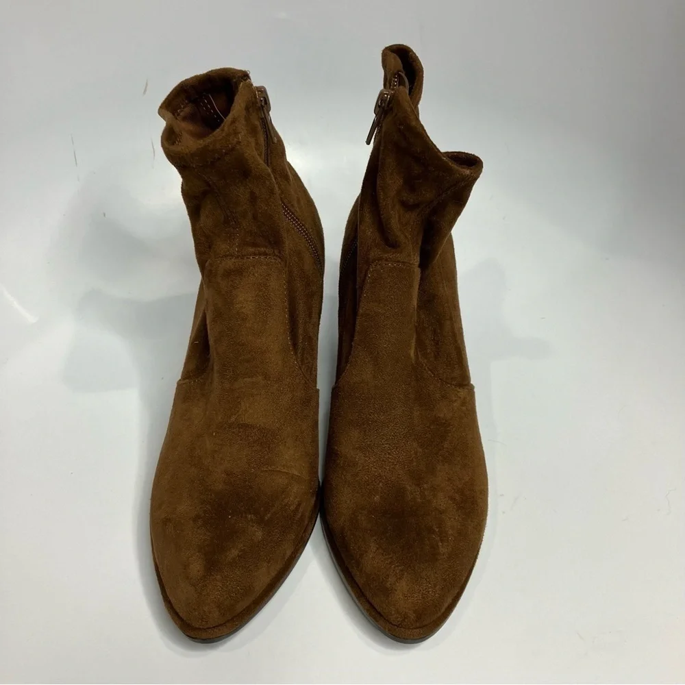 Nine West pull on boots pointed toe size 6‎